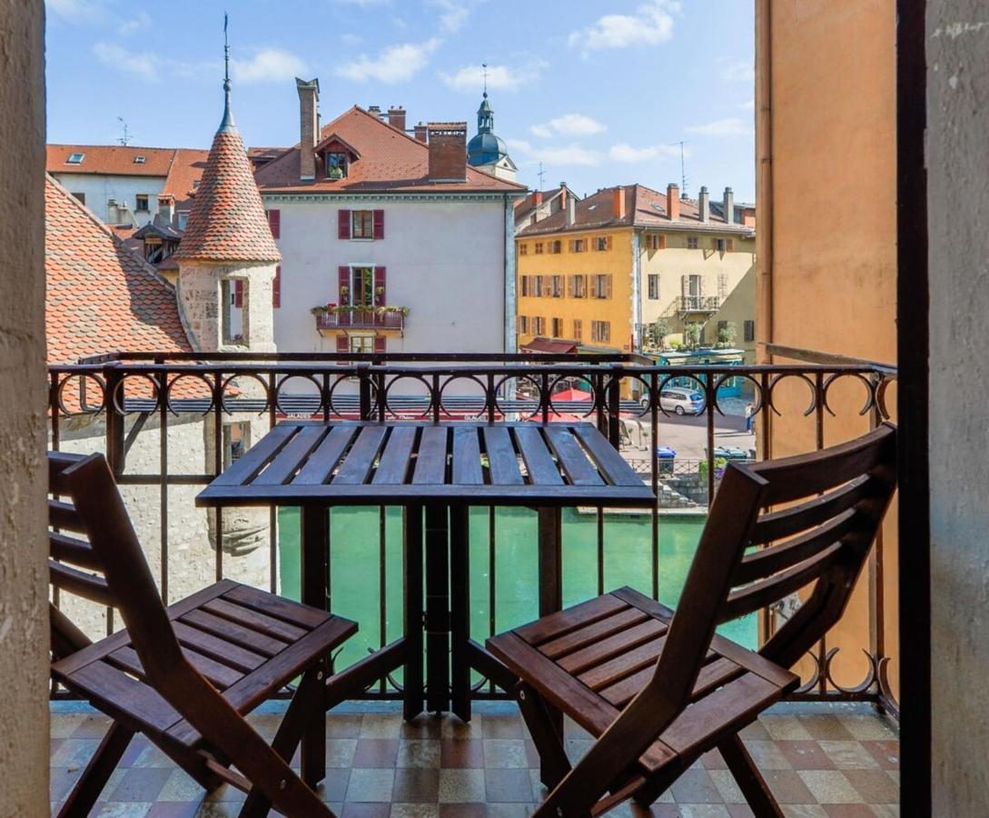 3-Star Rated Apartment In The Heart Of The Old Town With A View Анси Экстерьер фото