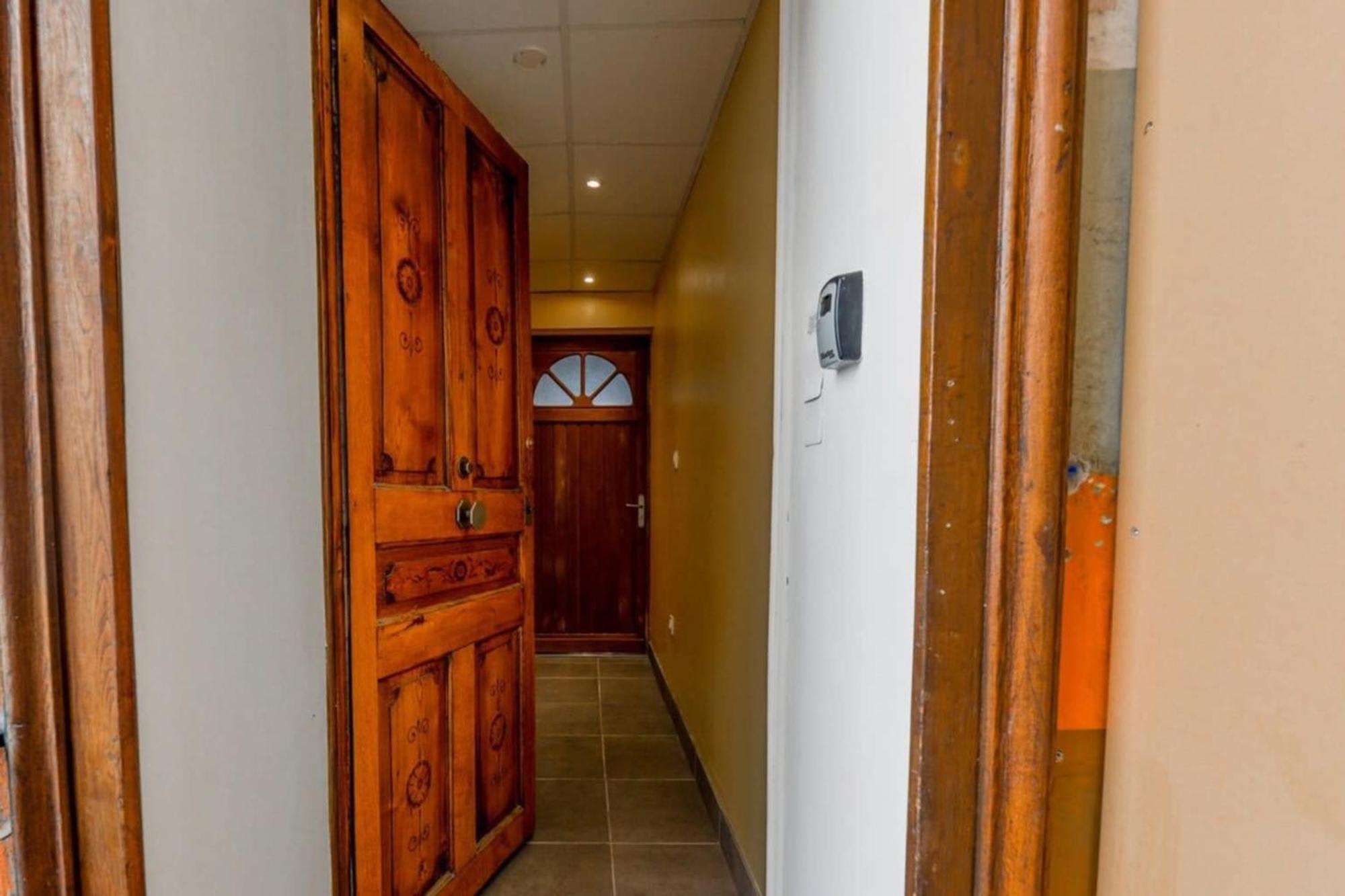 3-Star Rated Apartment In The Heart Of The Old Town With A View Анси Экстерьер фото